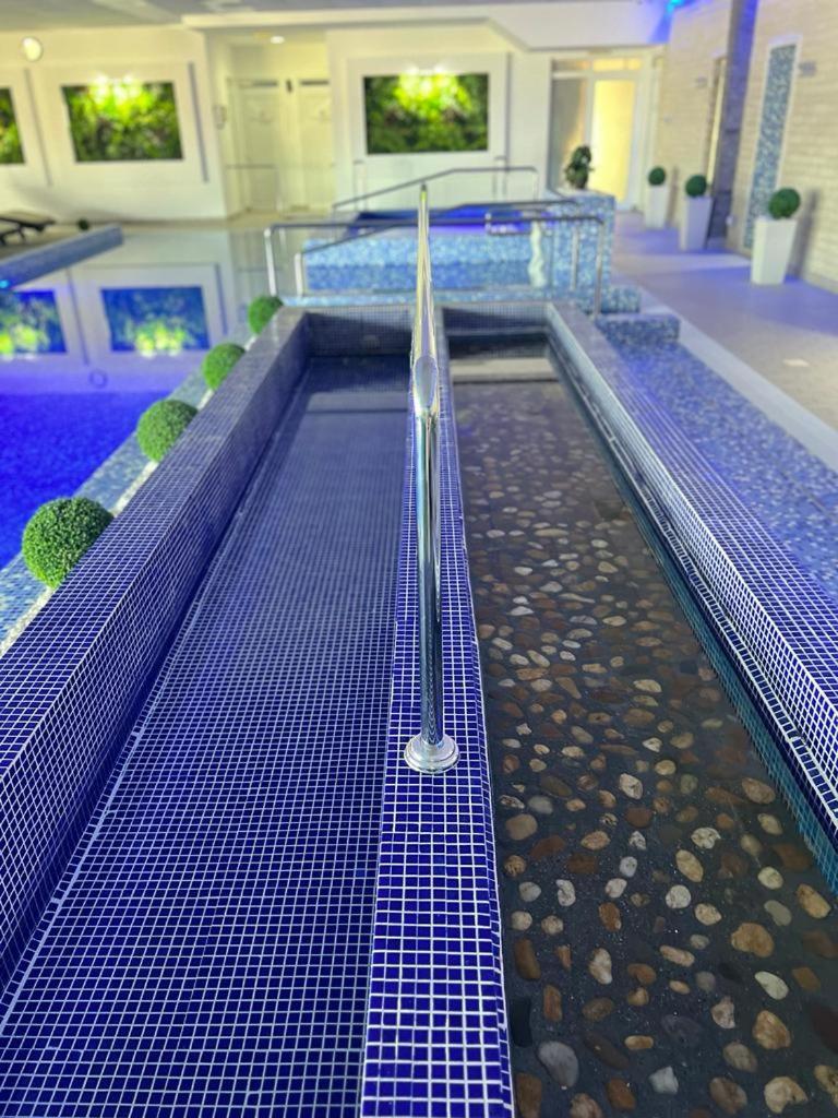 "Poseidon" Centar Aparthotel Stari Banovci Екстериор снимка
